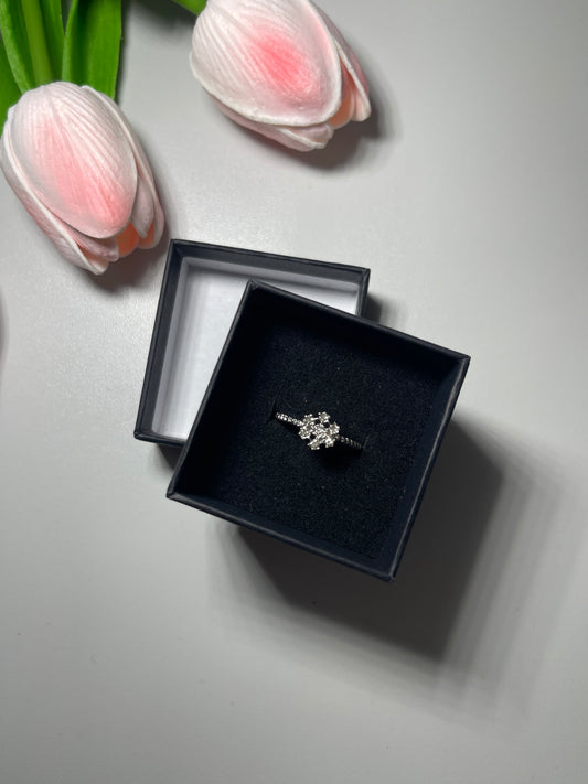 Snowflake Ring